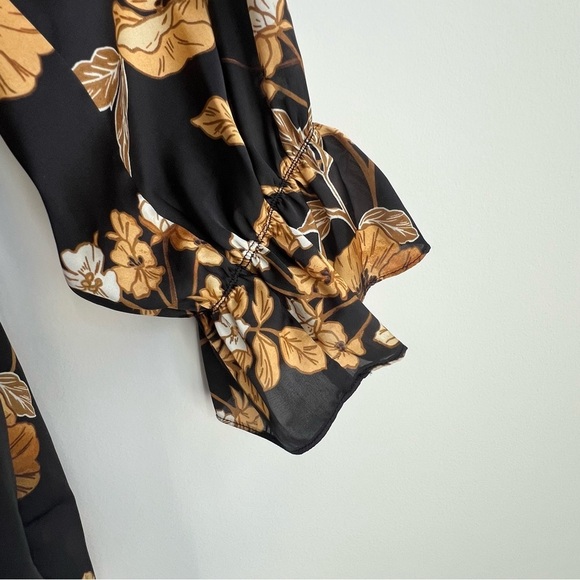 Zac & Rachel Button Down Loop Satin Blouse Plus 1X Black Gold Floral $48 Ruffle - Picture 7 of 14